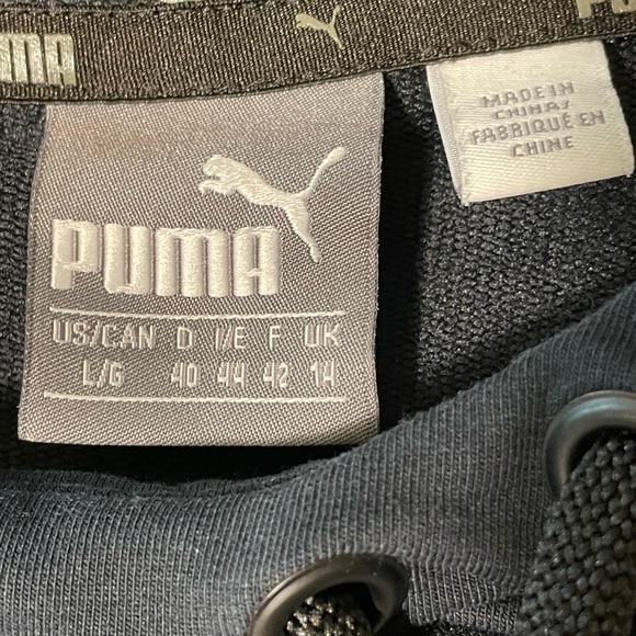 Puma USL sweatshirt with a hood and front pockets - Picture 2 of 8